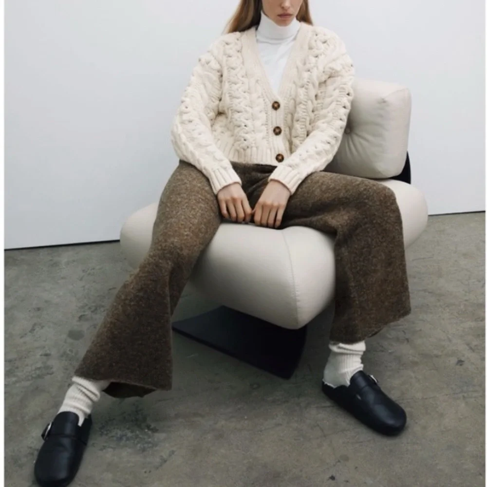 Zara Cable Knit Soft Chunky Cropped Button Front V Neck Cardigan Sweater Ivory - Picture 5 of 14